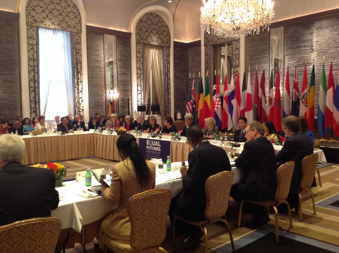 Foreign Minister Julie Bishop with United States Secretary of State John Kerry and other foreign ministers at the Equal Futures Partnership event in New York on 22 September 2014. 