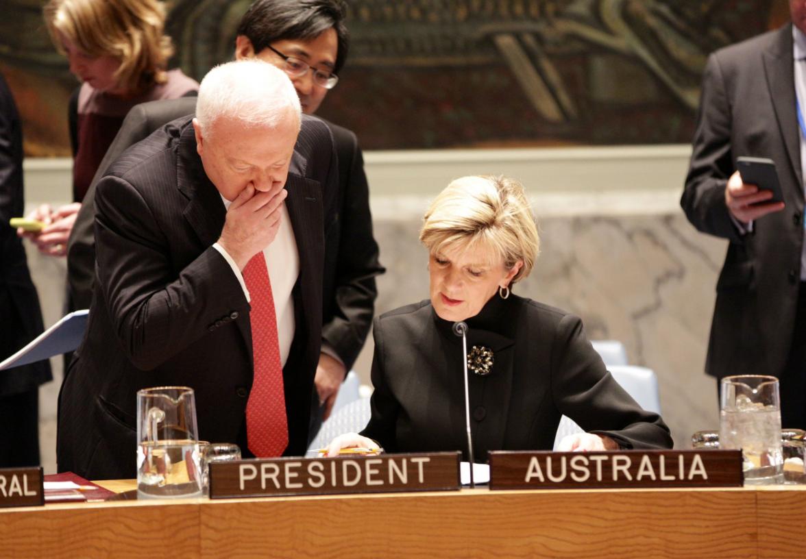 Foreign Minister Julie Bishop consulting with Australian Ambassador to the United Nations before chairing a United Nations Security Council meeting on counter-terrorism in New York, 19 November, 2014. (Credit: DFAT/Trevor Collens)