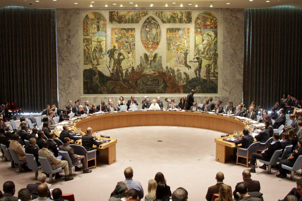 United Nations Security Council votes on the first ever resolution providing strategic guidance on the role that police play in peacekeeping missions and post-conflict peacebuilding, with Foreign Minister Julie Bishop presiding, 20 November, 2014. (DFAT/T