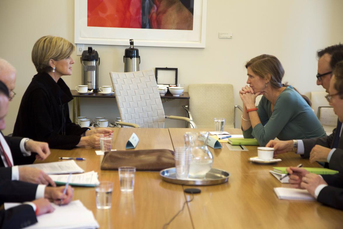 Foreign Minister Julie Bishop meets wtih US Ambassador to the United Nations, Samantha Power, in New York, 21 November 2014. (DFAT/Trevor Collens)