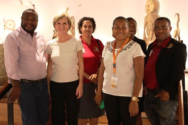 Foreign Minister Bishop visits the Built on Culture exhibition in Port Moresby.