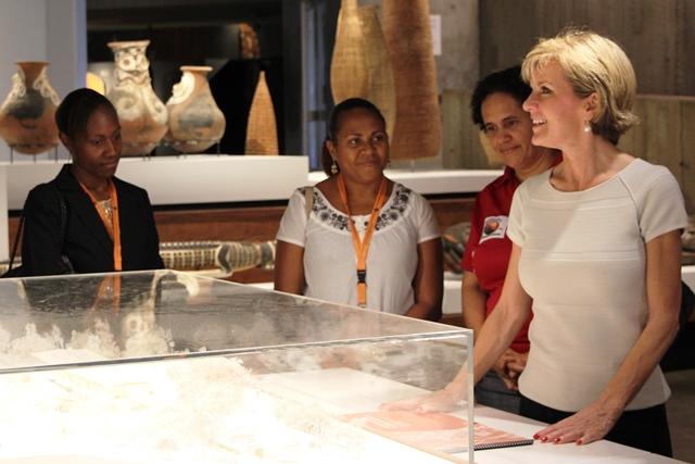 Foreign Minister Bishop visits the Built on Culture exhibition in Port Moresby.