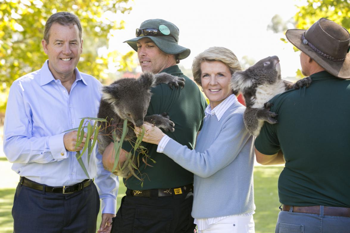 Sandalford owner Peter Prendiville and Foreign Minister Julie Bishop meet some of the wildlife from Caversham Wildlife Park.