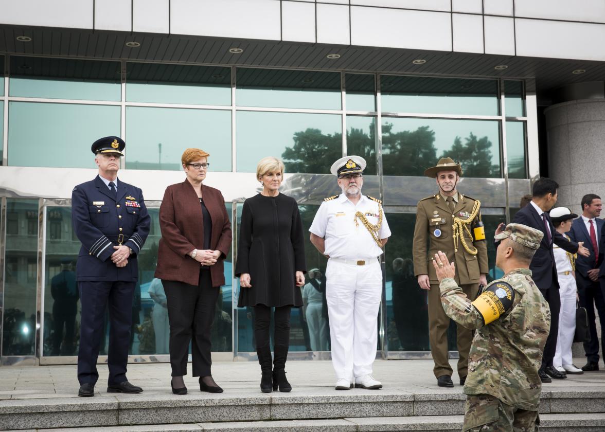 Defence Minister Marise Payne, Foreign Minister, Julie Bishop, Captain Vaughan Rixon and Major Simon Hawkins receiving a briefing from Colonel Steve Lee, Chief of United Nations Command Military Armistice Commission (UNCMAC) Secretariat