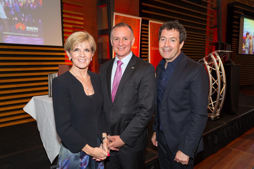 Foreign Minister Julie Bishop with Jay Weatherill and Penfolds chief winemaker Peter Gago.