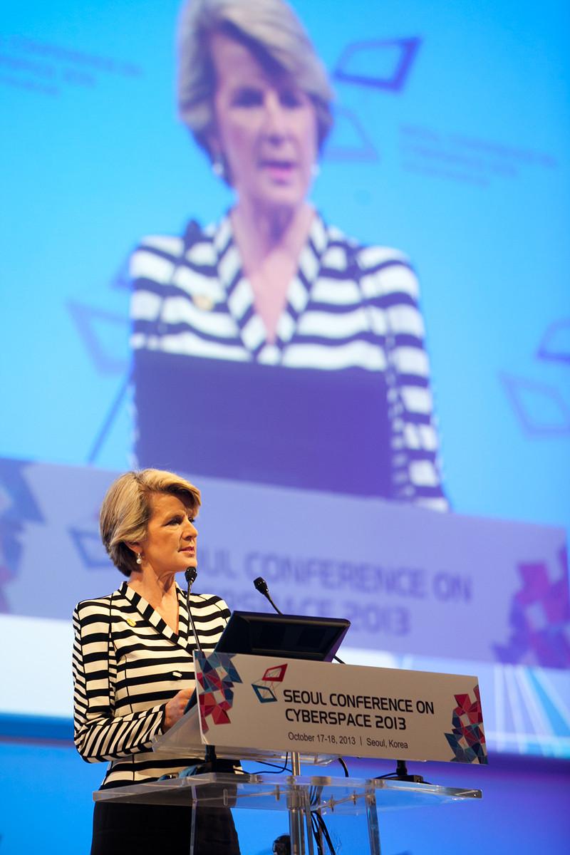 Foreign Minister Julie Bishop delivering a keynote speech at the Seoul Conference on Cyberspace 2013.