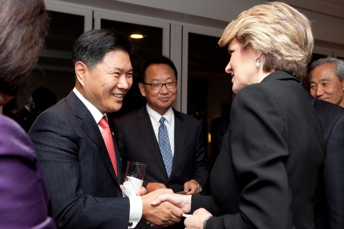 Foreign Minister Bishop with Representative Hong Moon-jong, Secretary-General , Saenur in Seoul. 17 October 2013.