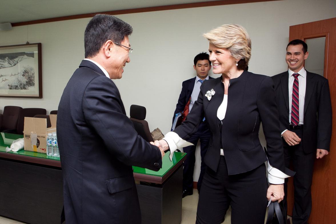 Foreign Minister Bishop meeting with Minister for Trade, Industry and Energy, HE Yoon Sang-jik. 18 October 2013.