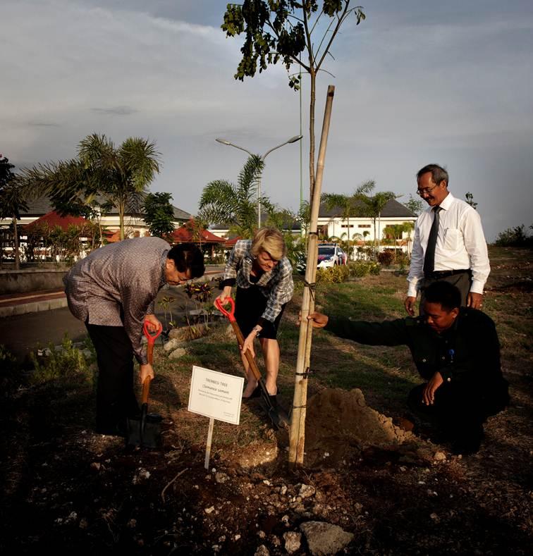 Australian Minister for Foreign Affairs Julie Bishop visits the Institute of Peace and Democracy in Bali, Indonesia on the afternoon of November 6, 2013. Ms Bishop planted a tree and was given a tour by former Indonesian Foreign Minister Hassan Wirajuda.