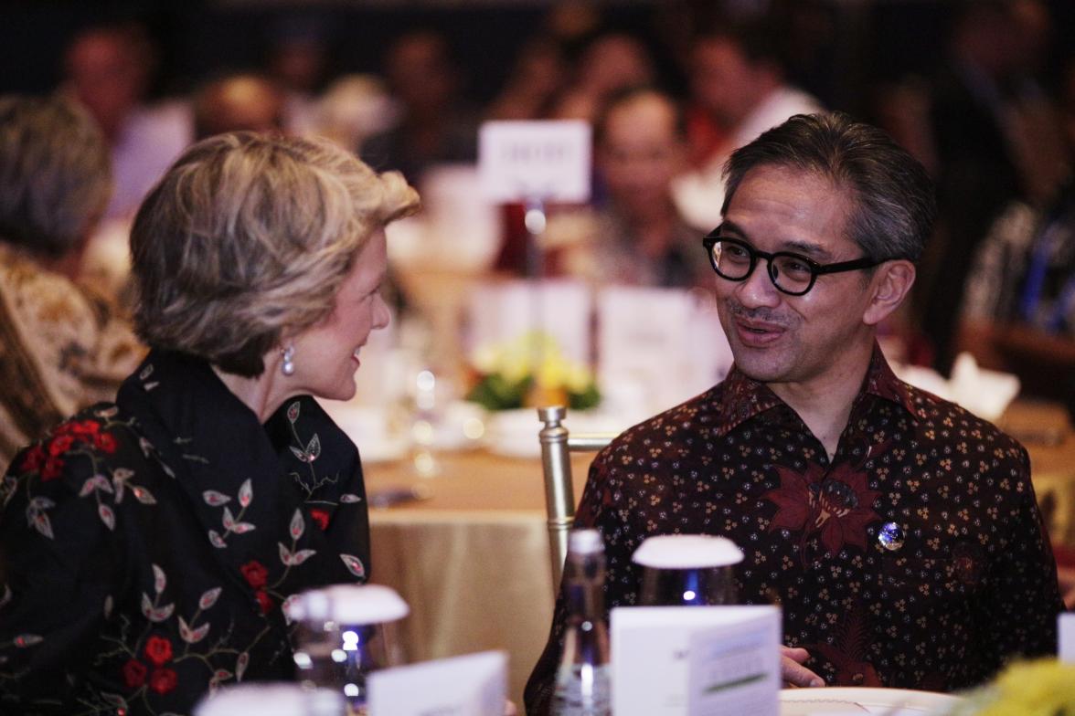 Australia's Foreign Minister Julie Bishop at a dinner hosted by Indonesia's Foreign Minister Marty Natalegawa, 7 November 2013. Pic: Josh Estey/DFA