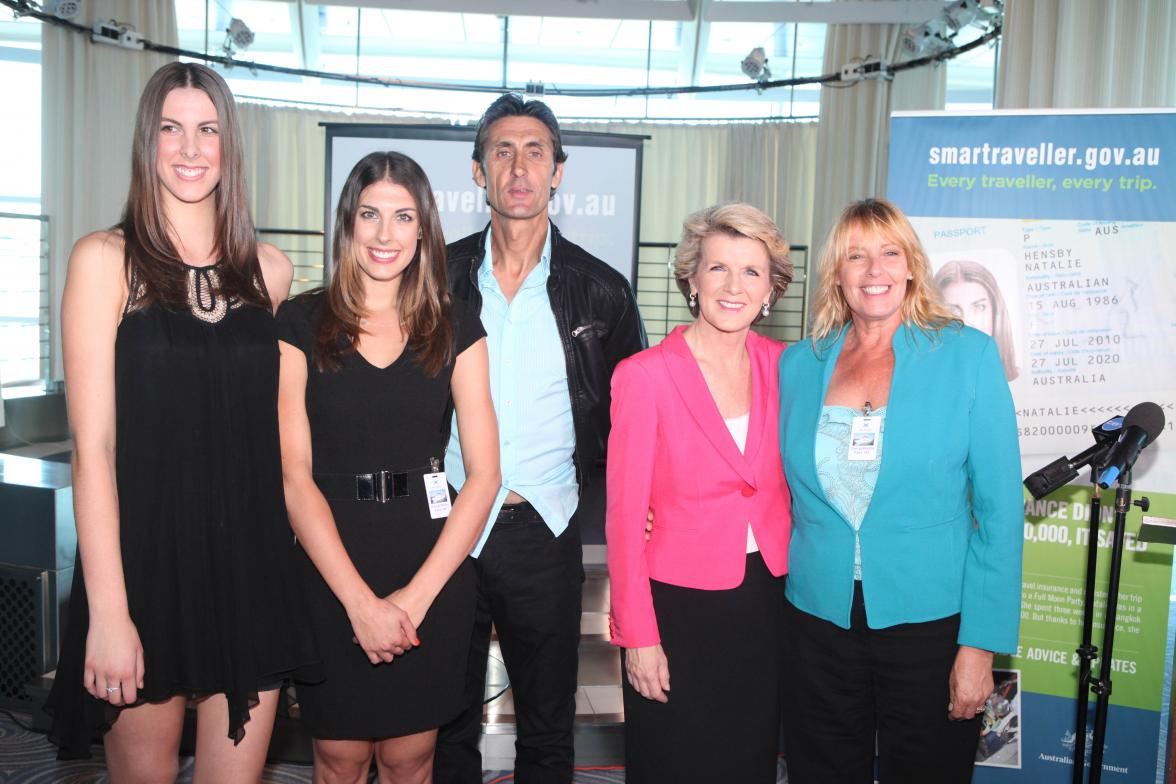 (L to R) Kelsey Hensby, Natalie Hensby, Stephen Hensby, Foreign Minister Julie Bishop and Shirley Hensby. 28 November 2013

Photo: Jason McCormack