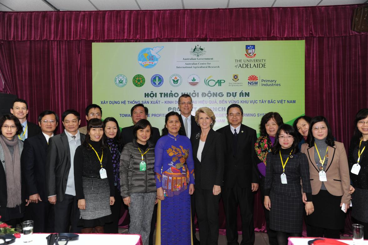 Australian Foreign Minister Julie Bishop and President of Vietnam Women’s Union Nguyen Thanh Hoa at an inception workshop for an Australian funded project to improve the profitability and sustainability of smallholder vegetable farmers in the highlands of