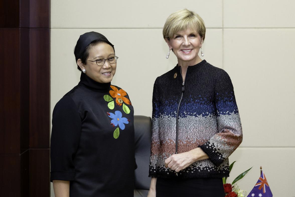 Australian Foreign Minister Julie Bishop meets HE Ms Retno Marsudi, Minister of Foreign Affairs of Indonesia, during the 2016 ASEAN Ministerial Meetings in Vientiane, Laos. 25 July 2016. Photo credit: DFAT/Bart Verweij