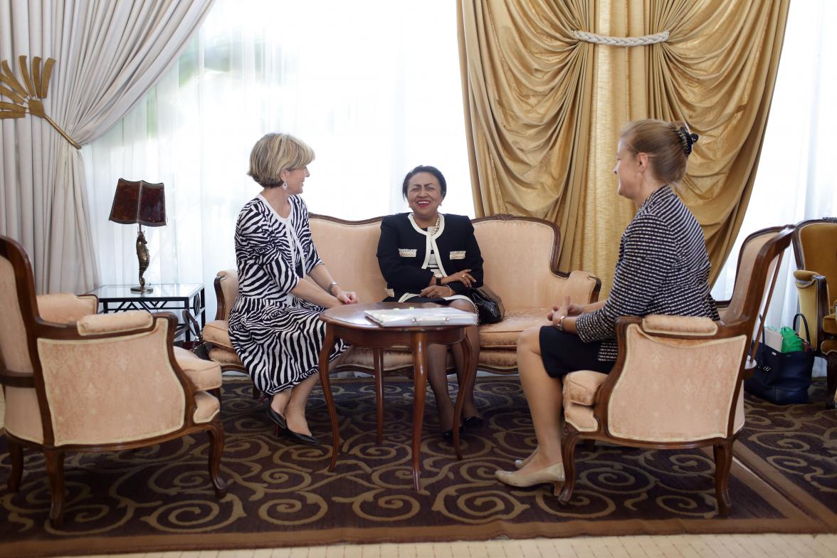 Australia's Foreign Minister Julie Bishop meets with Malagasy Foreign Minister Arisoa Lala Razafitrimo and Australian Ambassador Susan Coles. 12 September 2014. 