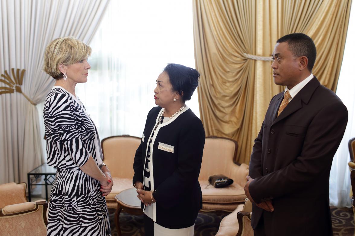 Australia's Foreign Minister Julie Bishop meets with Malagasy Foreign Minister Arisoa Lala Razafitrimo and Chief of Protocol. 12 September 2014.