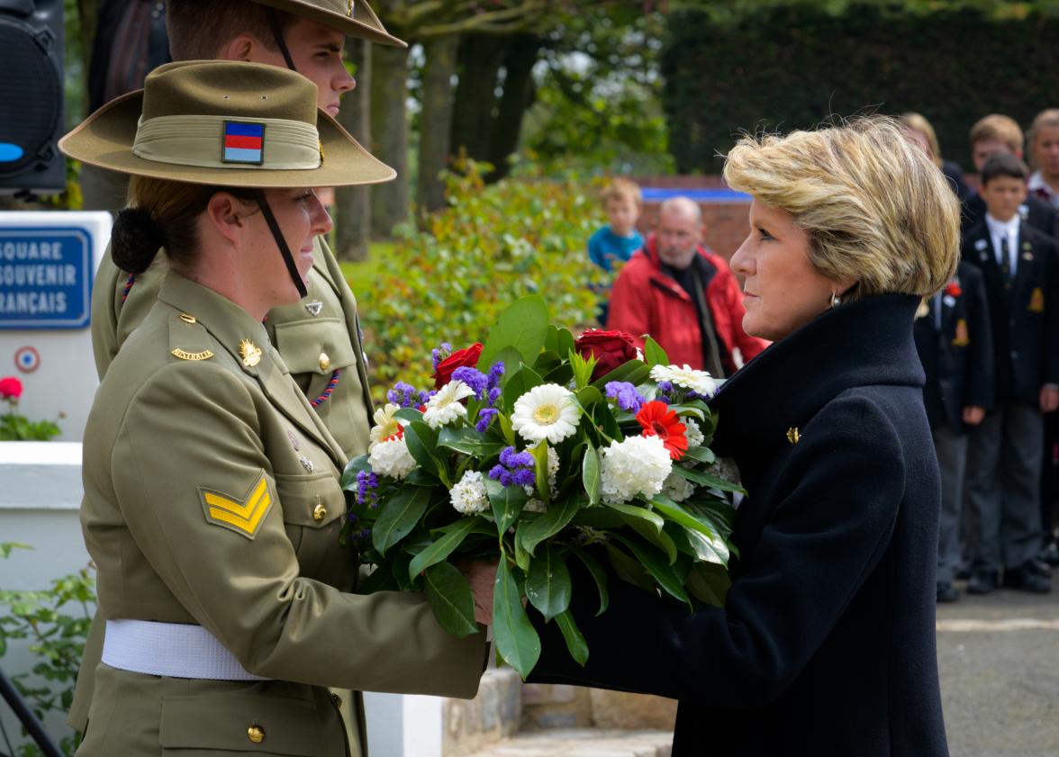 Foreign Minister Julie Bishop lays a wreath during an ANZAC Day service in northern France on 25 April 2014.