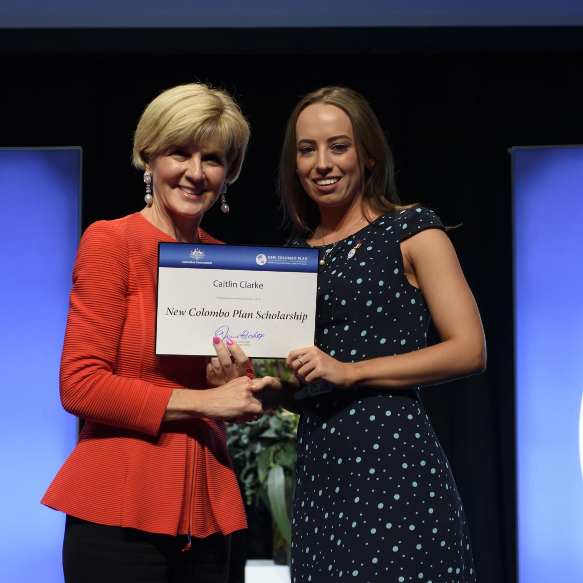 Foreign Minister Julie Bishop with Caitlin Clarke, 2018  Singapore Scholar, Queensland University of Technology