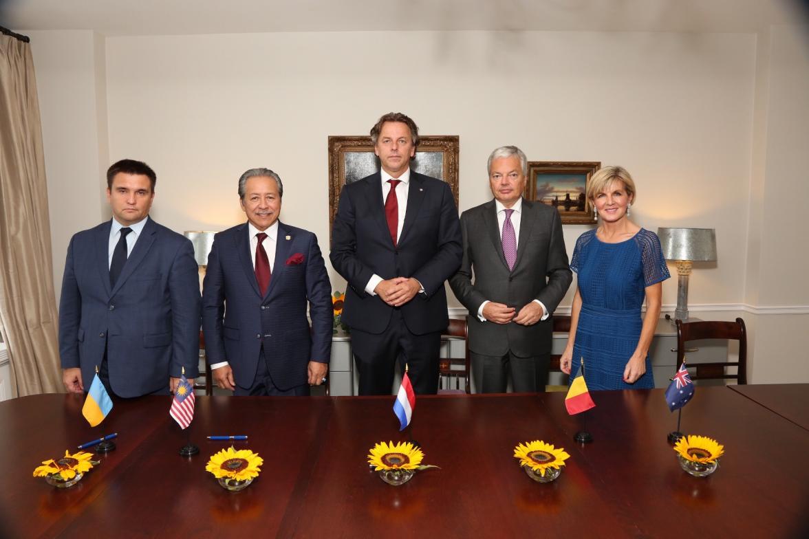 Foreign Minister Julie Bishop joins Foreign Ministers of Belgium, Malaysia, the Netherlands and Ukraine at a meeting of the Joint Investigation Team pursuing justice for MH17. The ministers met in New York on the margins of the UN General Assembly on 20 S