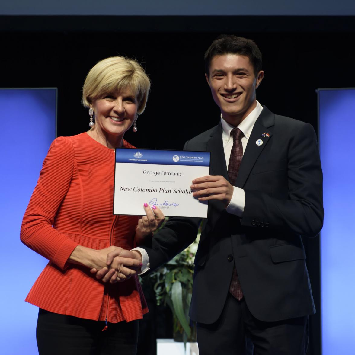 Foreign Minister Julie Bishop with George Fermanis, 2018 Singapore Scholar, UNSW Australia