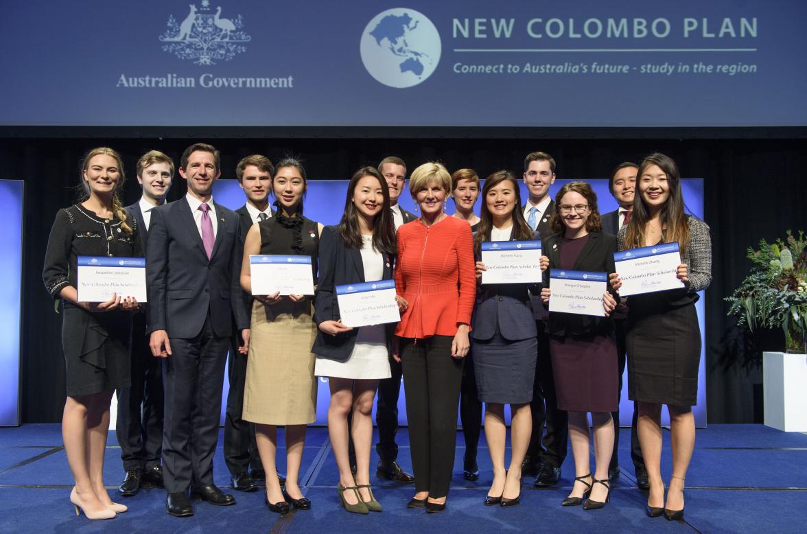 Foreign Minister Julie Bishop and Education Minister Simon Birmingham with the New Colombo Plan 2018 China Scholars