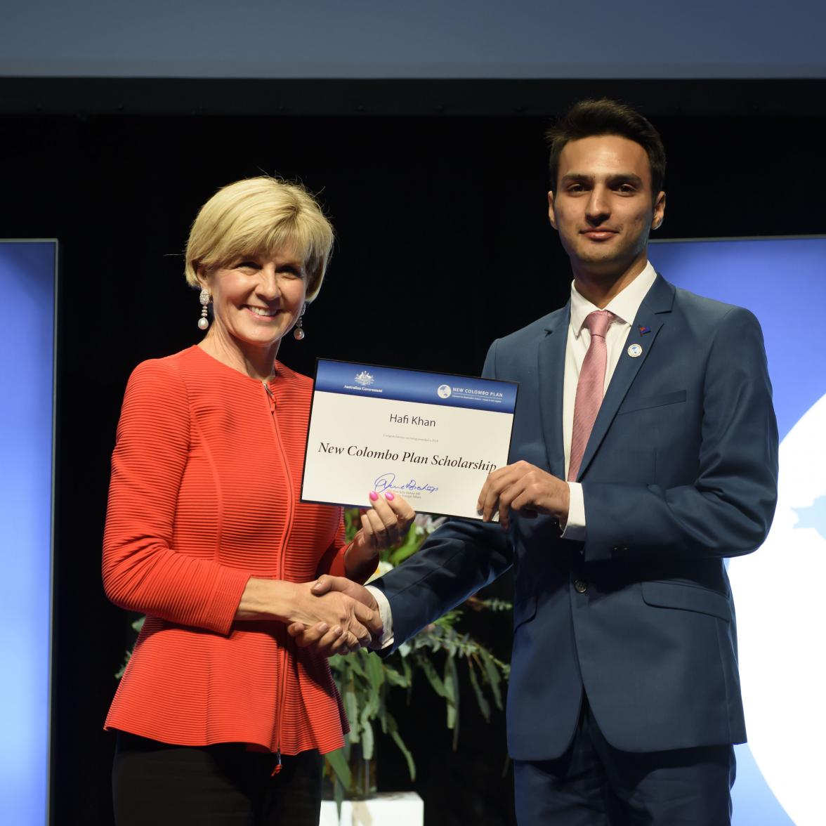 Foreign Minister Julie Bishop with Hafi Khan, 2018 Hong Kong  Scholar, Deakin University