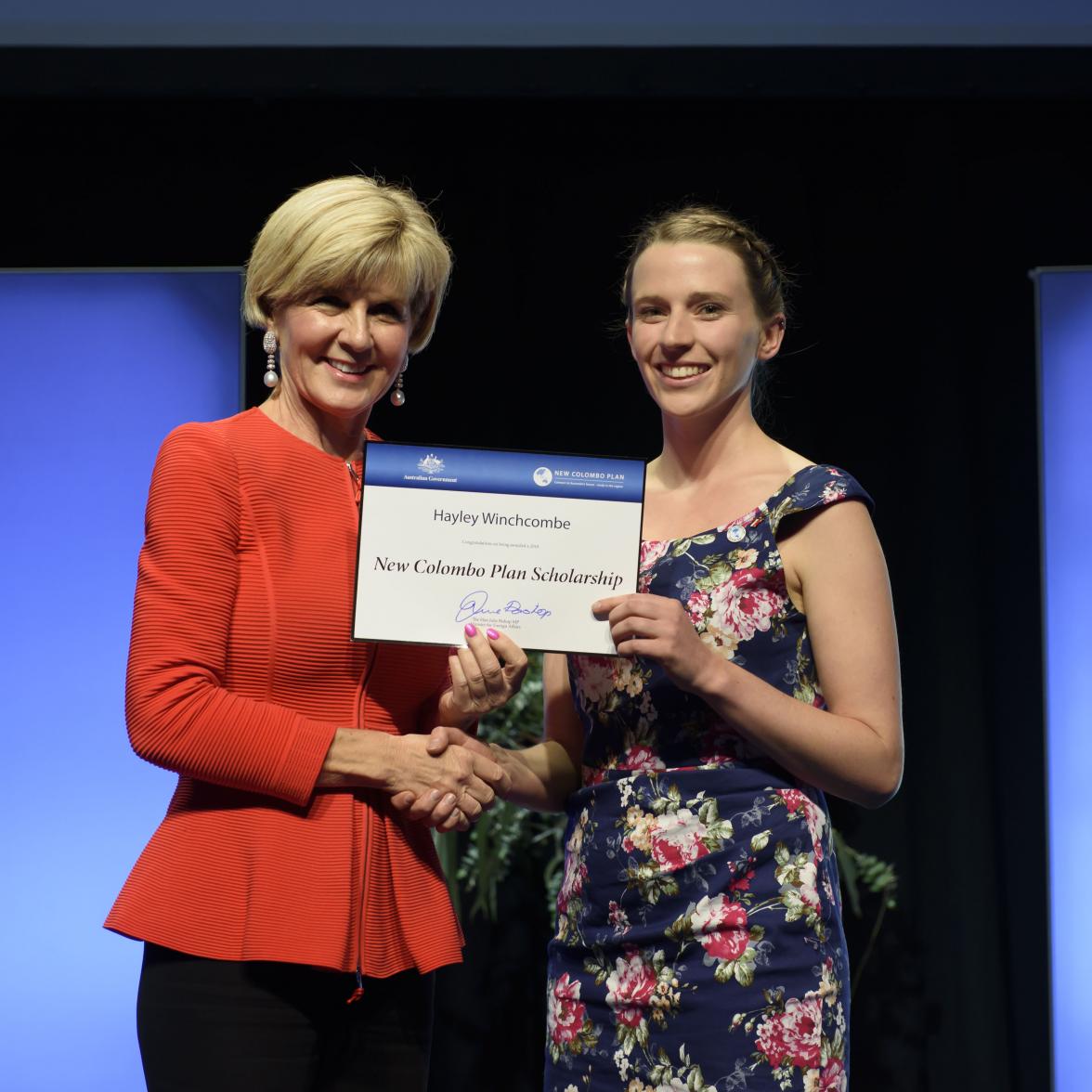 Foreign Minister Julie Bishop with Hayley Winchcombe, 2018  Singapore Scholar, the University of Western Australia