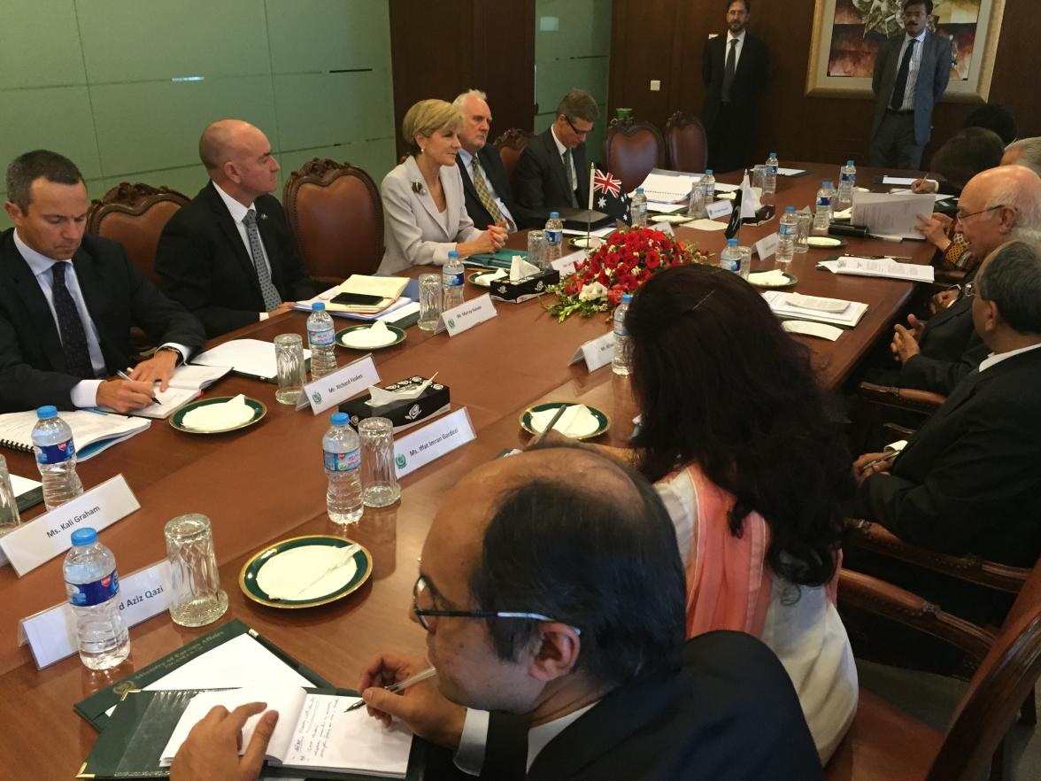 Foreign Minister Julie Bishop meets with Mr Sartaj Aziz, Advisor to the Prime Minister on National Security and Foreign Affairs in Islamabad. 6 May 2015.