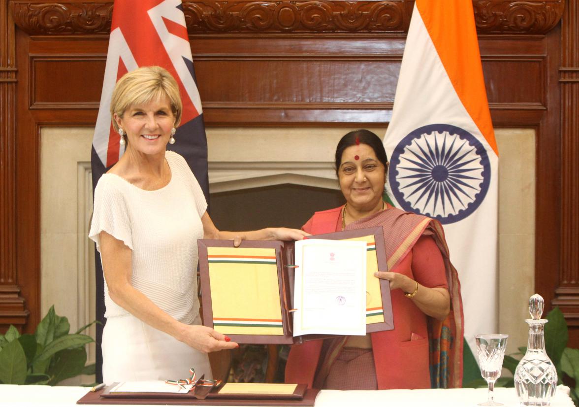 Foreign Minister Julie Bishop and India’s External Affairs Minister Sushma Swaraj at the signing of the International Solar Alliance framework agreement, Delhi, 18 July 2017.