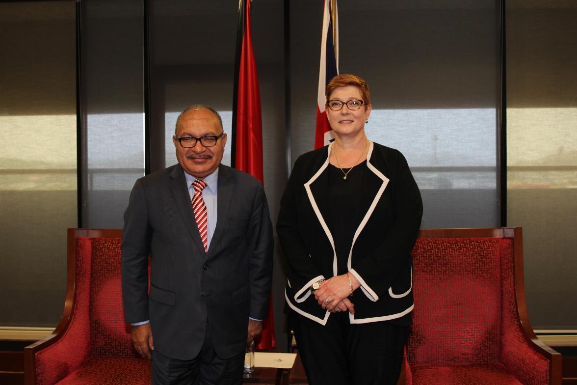 Foreign Minister Marise Payne with PNG Prime Minister Peter O’Neill