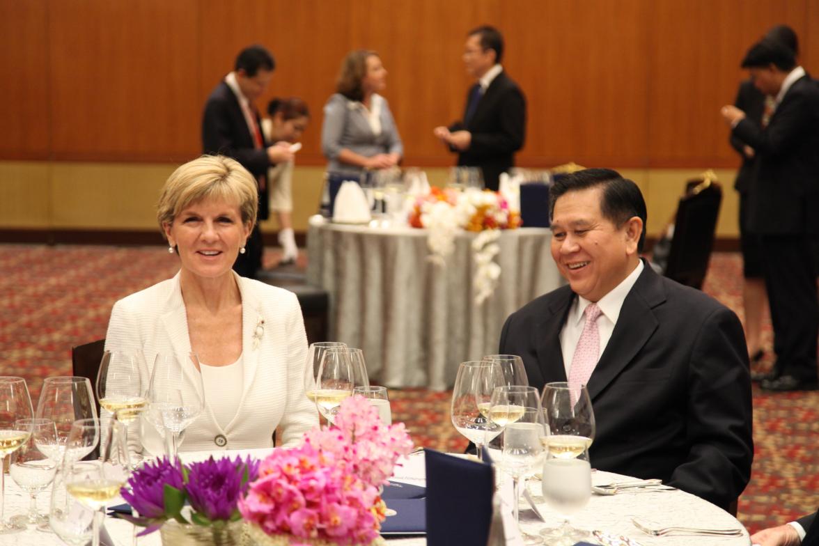 Foreign Minister Julie Bishop meets with Thai Deputy Prime Minister and Foreign Minister General Tanasak Patimapragorn.