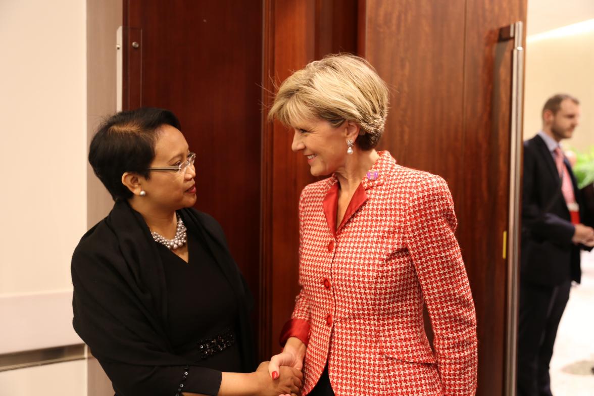 Minister Bishop meets Ms Retno Lestari Priansari Marsudi, Minister for Foreign Affairs, Indonesia at China National Convention Centre - Beijing, 8 November 2014 