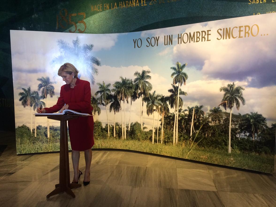 Foreign Minister Julie Bishop signing the visitor book at the Jose Marti Monument Museum, Havana, 30 June 2017