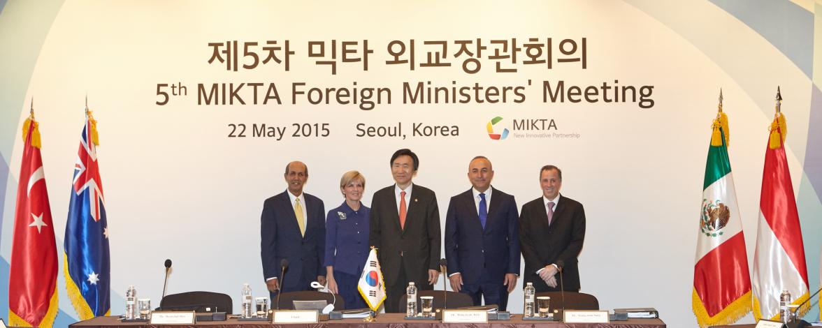 A group photo at the 5th MIKTA Foreign Ministers' Meeting. 22 May 2015.