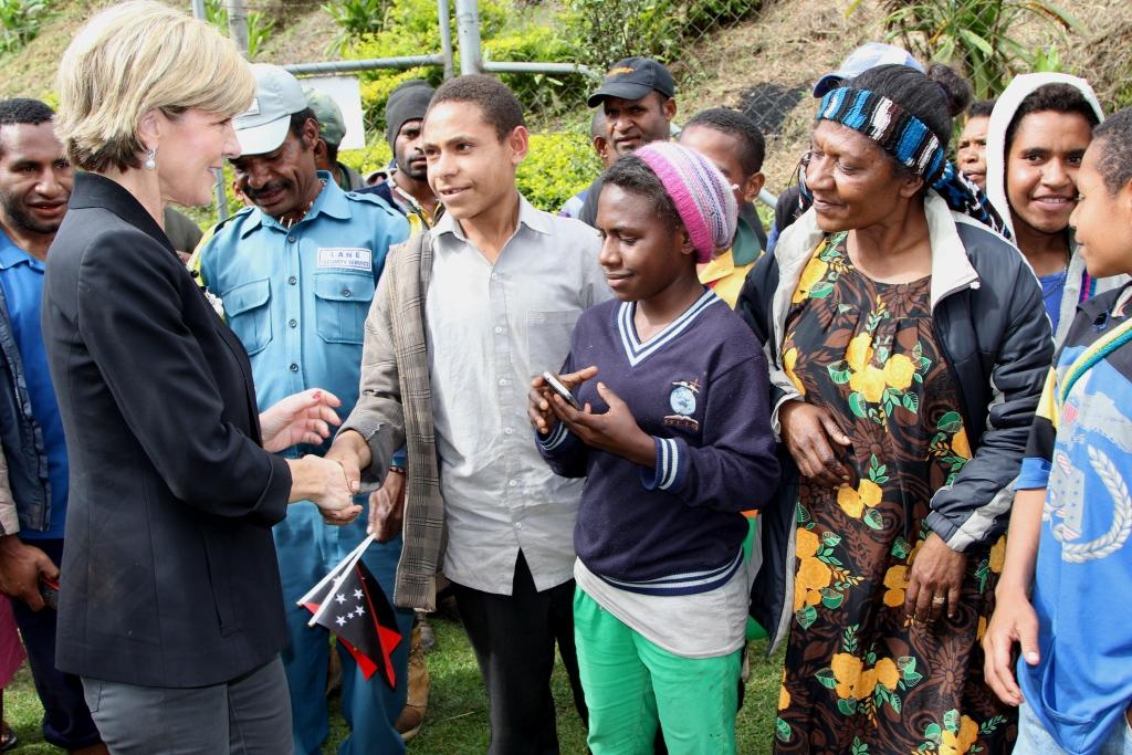 Visit to Papua New Guinea - Foreign Minister greets public.