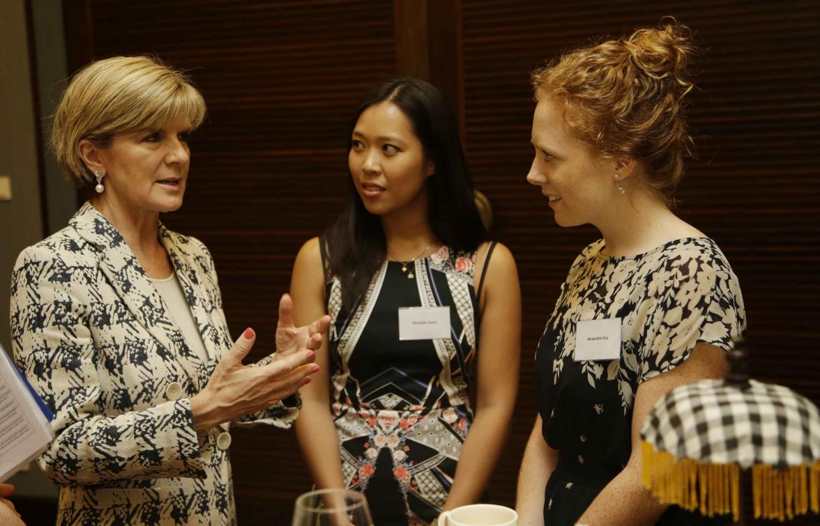 Foreign Minister Julie Bishop meets Indonesian Australia Award alumni and Australian volunteers. 28 August 2014