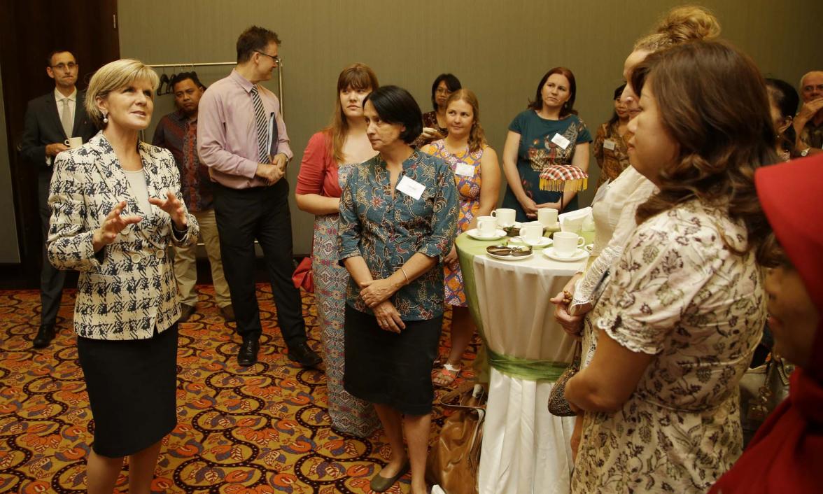 Foreign Minister Julie Bishop speaks at a reception for Indonesian Australia Award alumni and Australian volunteers. 28 August 2014