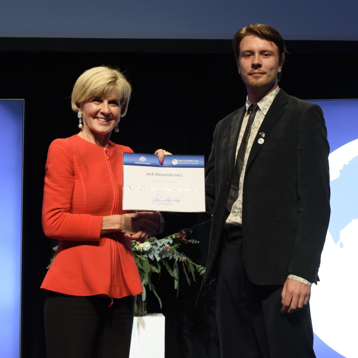 Foreign Minister Julie Bishop with Jack Alexandrovics, 2018 Japan Scholar, RMIT University