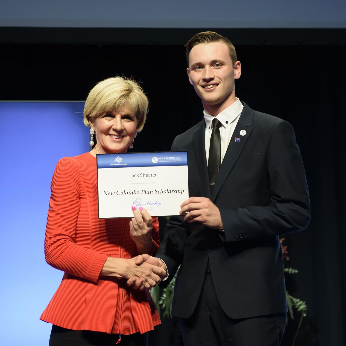 Foreign Minister Julie Bishop with Jack Shearer, 2018 Hong Kong  Scholar, the University of Newcastle