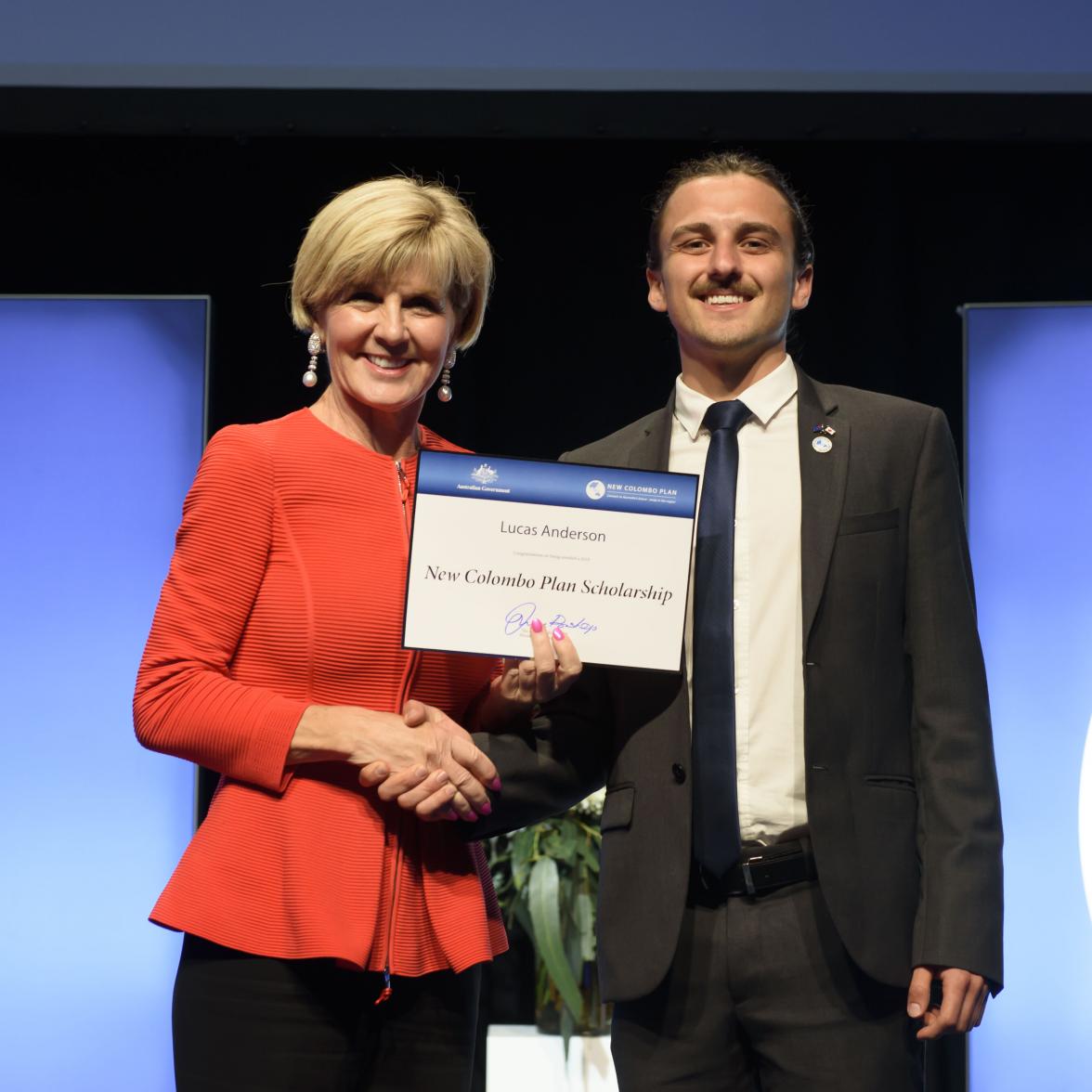 Foreign Minister Julie Bishop with Lucas Anderson, 2018 Japan Scholar, Monash University