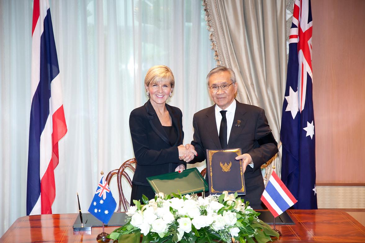 Foreign Minister Julie Bishop with Thai Minister of Foreign Affairs, His Excellency Mr Don Pramudwinai, signing a new Air Services Agreement between Australia and Thailand. Thailand, Bangkok, 3 August 2017.