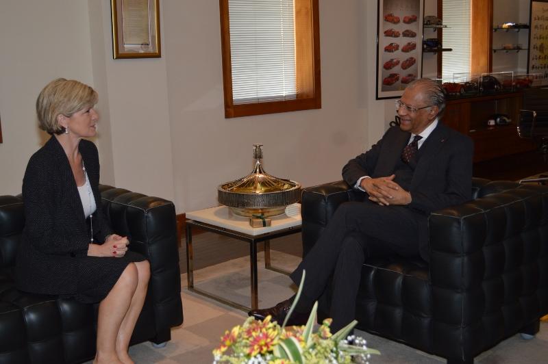 Foreign Minister Julie Bishop during a tete a tete with Mauritian Prime Minister Dr Navinchandra Ramgoolam. 15 September 2014.