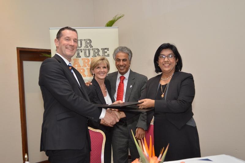 Signing of MOU between the University of Mauritius and the University of Western Australia. 15 September 2014. 