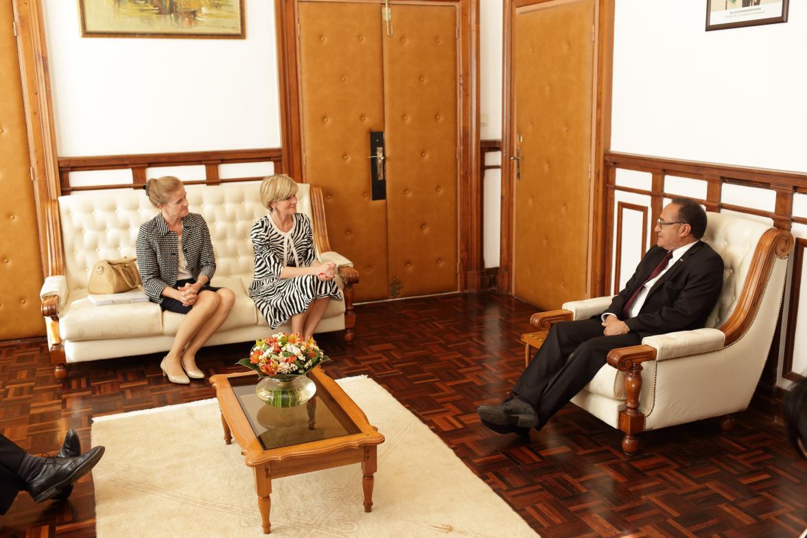 Australia's Foreign Minister Julie Bishop meets with Malagasy Prime Minister Dr Roger Kolo. 12 September 2014. 