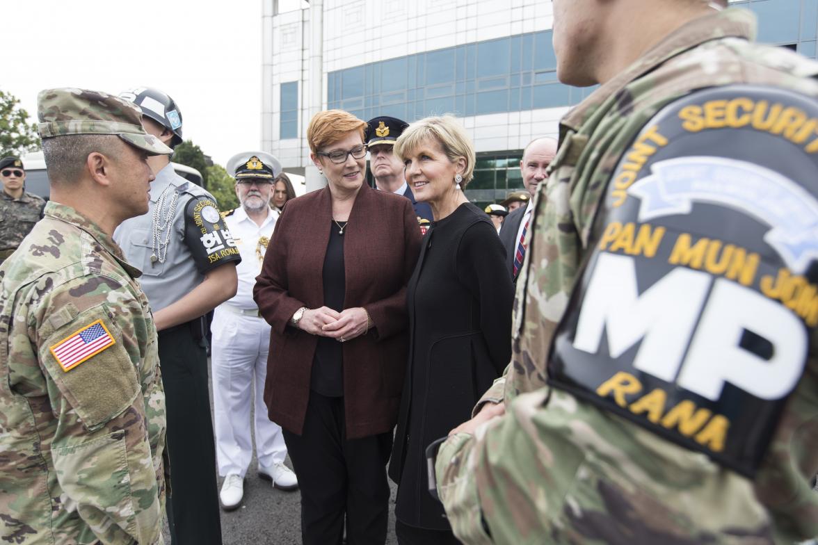 Foreign Minister, Julie Bishop and Defence Minister, Marise Payne speaking with Colonel Steve Lee, Chief of United Nations Command Military Armistice Commission (UNCMAC) Secretariat