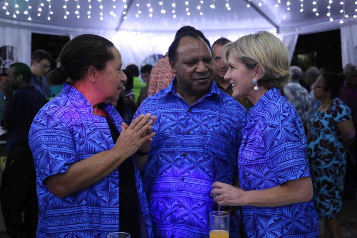 Minister Julie Bishop, Pacific Islands Forum Secretary General Dame Meg Taylor and PNG Foreign and Trade Minister, the Hon Rimbink Pato in conversation, Suva, 11 August 2017.