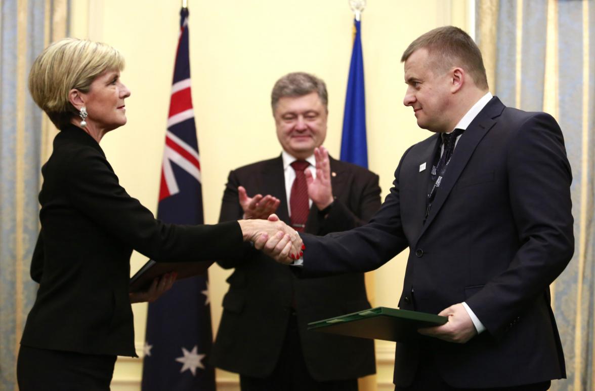 Foreign Minister Julie Bishop with Minister for Energy, Ukraine HE Mr Vasylyovych Demchyshyn at the signing of the Australia-Ukraine Nuclear Cooperation at the Embassy of Ukraine, Washington, 13 March 2016. Photo: Yuri Gripas