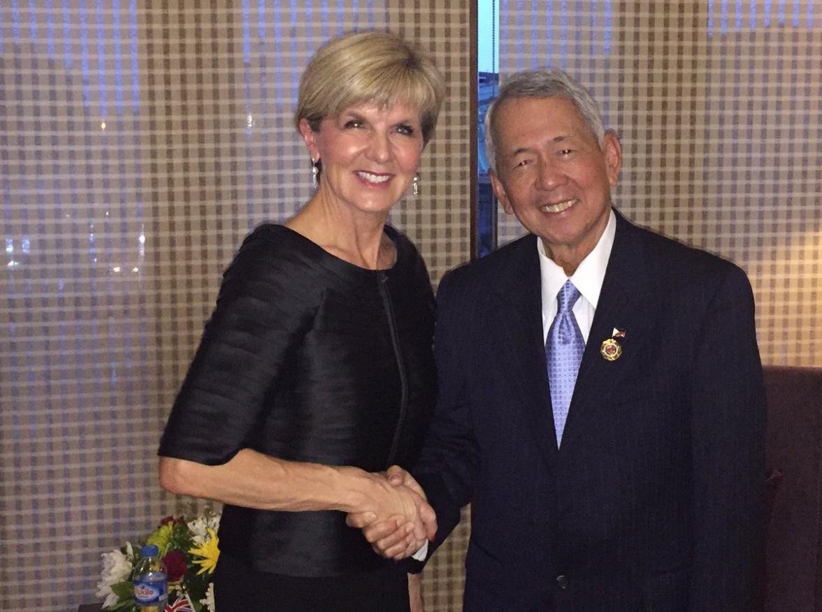 Australian Foreign Minister Julie Bishop meets HE Mr Perfecto Yasay, Secretary of Foreign Affairs of the Philippines, before the 2016 ASEAN Ministerial Meetings in Vientiane, Laos. 24 July 2016. Photo credit: DFAT/Bart Verweij