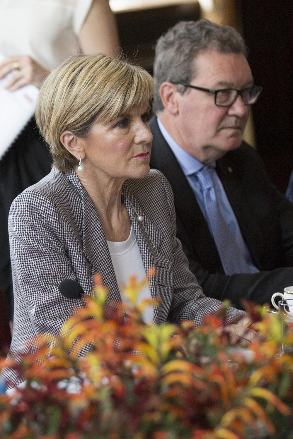 Foreign Minister Julie Bishop and Australian High Commissioner Alexander Downer at the Australian-UK Ministerial Meeting (AUKMIN) in London, Sep-tember 2016. Photo credit: Jim Ross