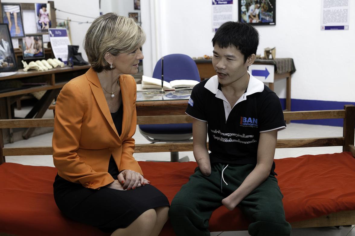 Foreign Minister Julie Bishop meets Phonsavath Souliyalat, UXO accident survivor. Photo: Bart Verweij