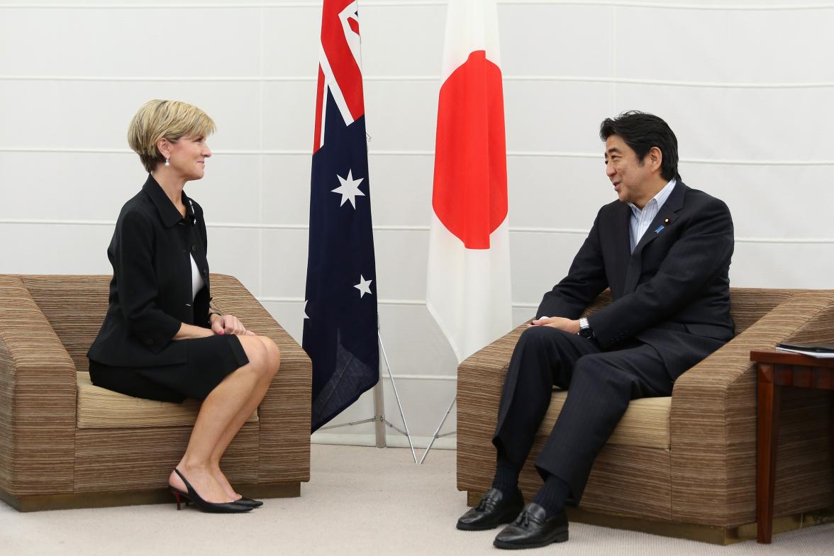 Foreign Minister Julie Bishop meets with Japanese Prime Minister Shinzo Abe at the PALM7 Summit meeting in Iwaki, Japan. 23 May, 2015.